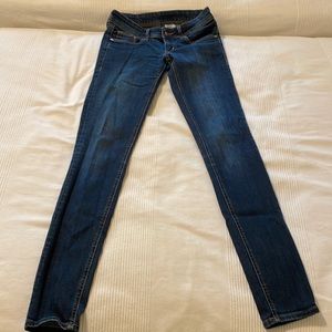 H&M super skinny super low waist jeans 28/32